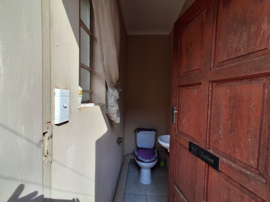 2 Bedroom Property for Sale in Flamwood North West